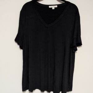 Green Envelope Black V-Neck Short Sleeve Top